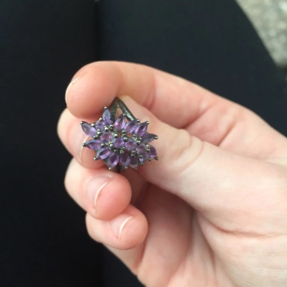 Ring - Picture 2 of 3